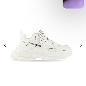BALENCIAGA WOMEN'S TRIPLE S SNEAKER ALLOVER LOGO IN WHITE/BLACK